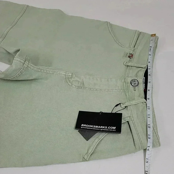 BROOKS MARKS UNIVERSAL PANEL PANT IN PISTACHIO - Picture 9 of 16